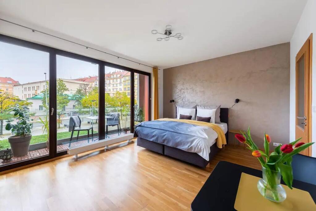 Apartamento W/ Free Garage Parking *